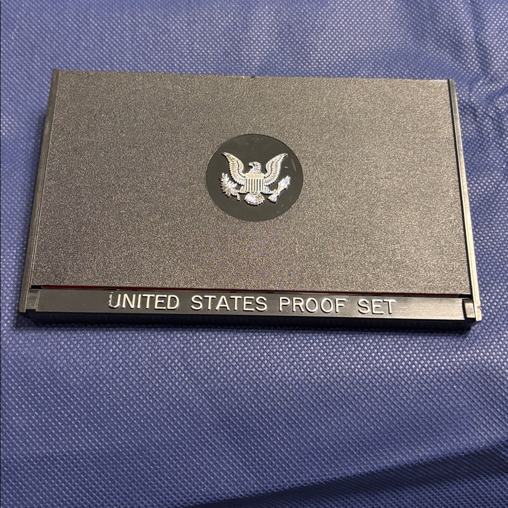 United States 1979 Proof Set Type 2 - Picture 2 of 10